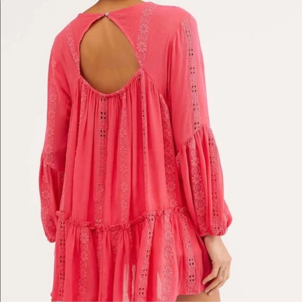 Free People Kiss Kiss Embroidered Tunic Top size Medium